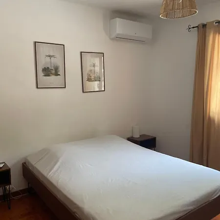 Villa Sartene - - 16 Pers - 8 Pieces - 6