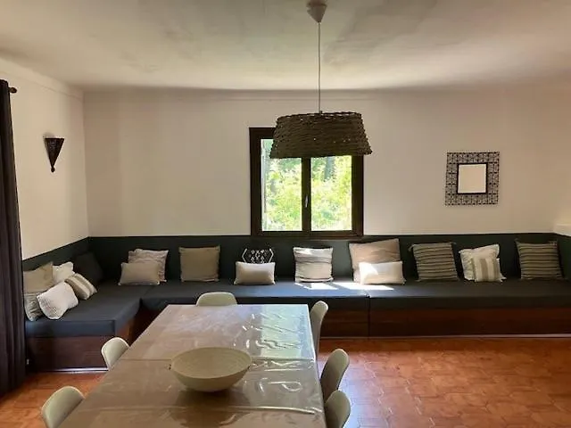 Villa Sartene - - 16 Pers - 8 Pieces - 6 *