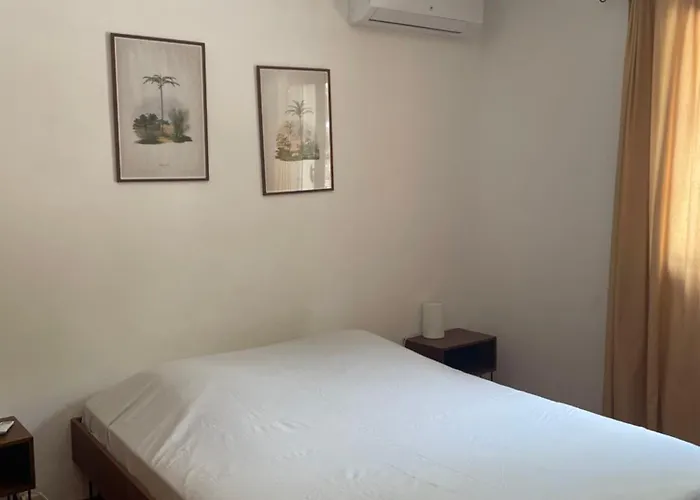 Villa Sartene - - 16 Pers - 8 Pieces - 6